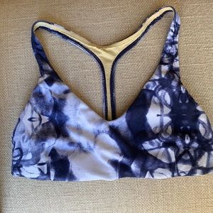 Lululemon sports bra.